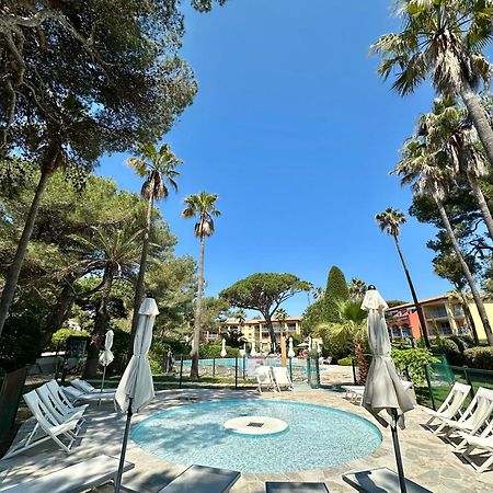 Badine Beach 5P Plage Piscine Balneo Clim Jardin Exotique Hyères Exteriér fotografie